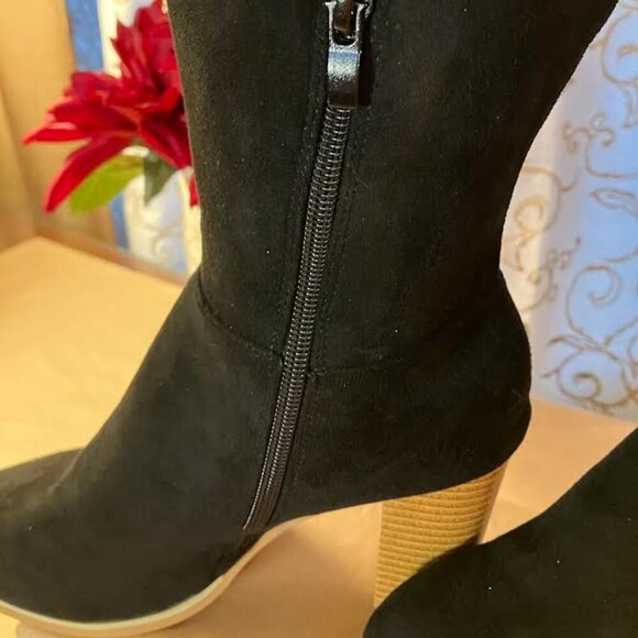 Women's Black Faux Suede High-Heel Boots NWOT Size 6 U.S./Size 37 EUC $Reduced - Picture 4 of 10